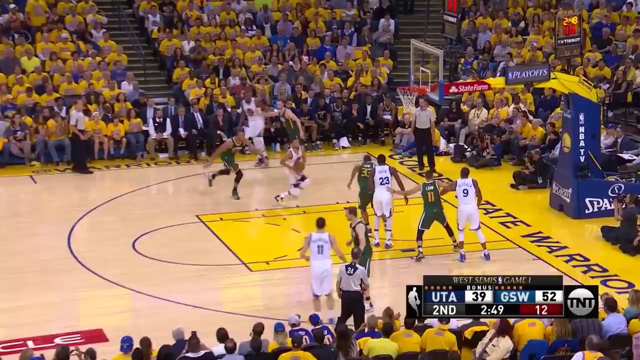 库里重要时刻重要助攻,G2带队取胜!