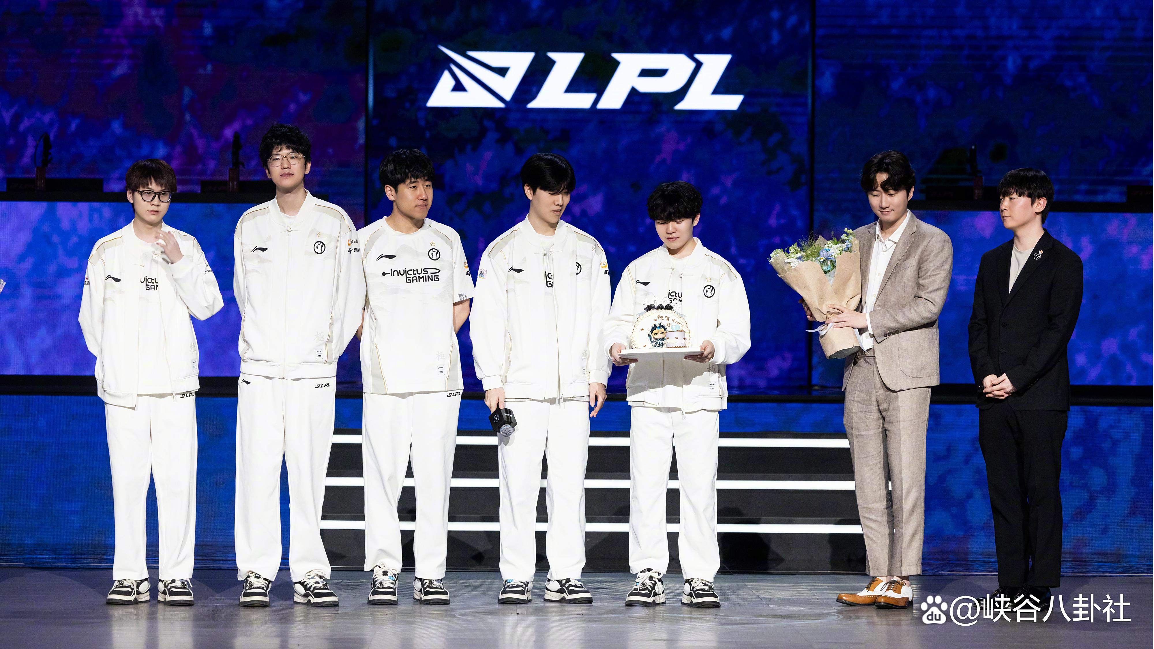 爱游戏体育-Rookie连续五场比赛得分超过锐不可当,FPX不断突破!-爱游戏体育