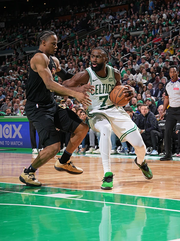 波士顿凯尔特人训练开放日，赛后造点机会引欢呼，全明星赛在即，轮换策略成焦点的简单介绍